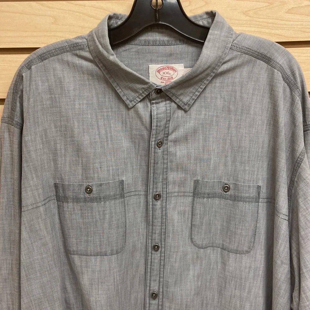 Brooks Brothers men casual shirt . Size XXL